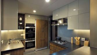  Kitchen Design in krisumi waterfall residences NH8